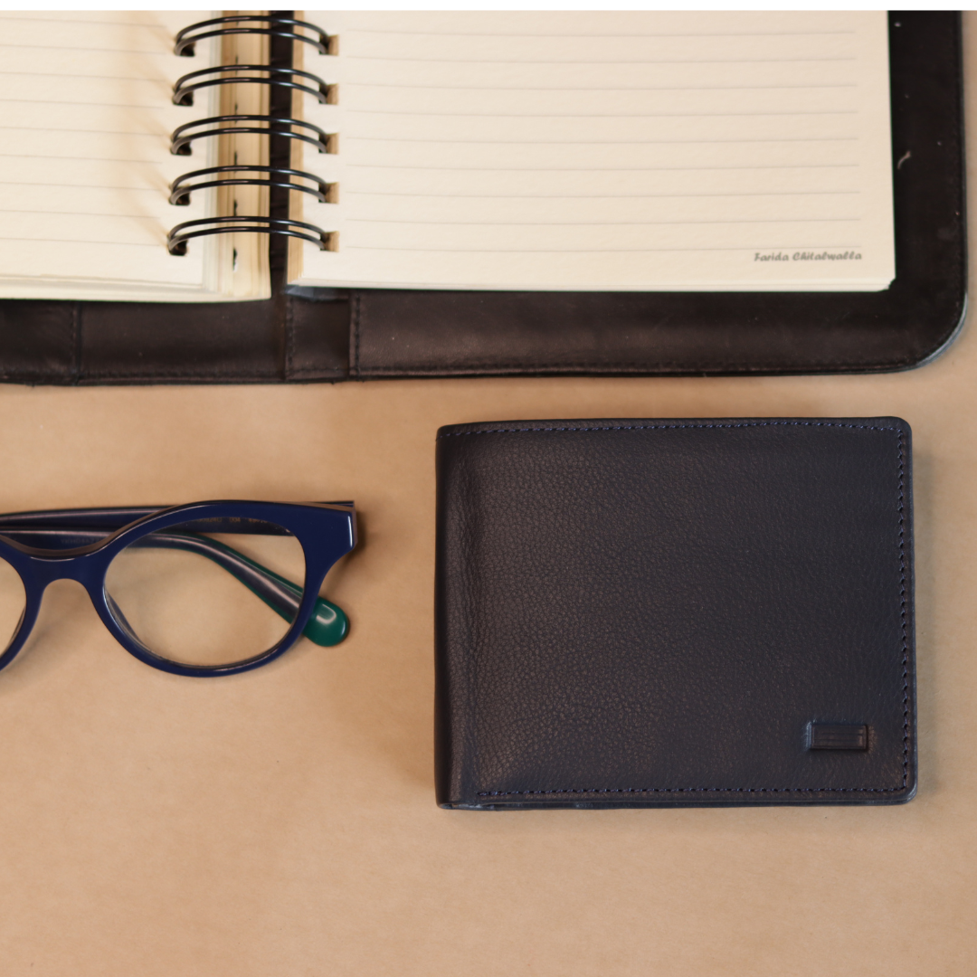 Horizontal Wallet with ID Flap