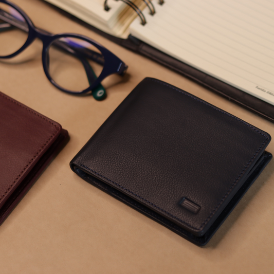 Horizontal Wallet with ID Flap
