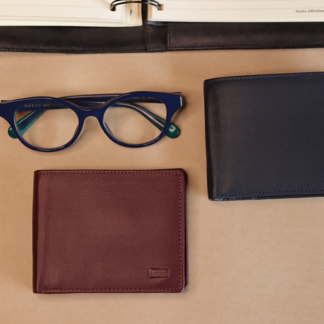 Horizontal Wallet with ID Flap